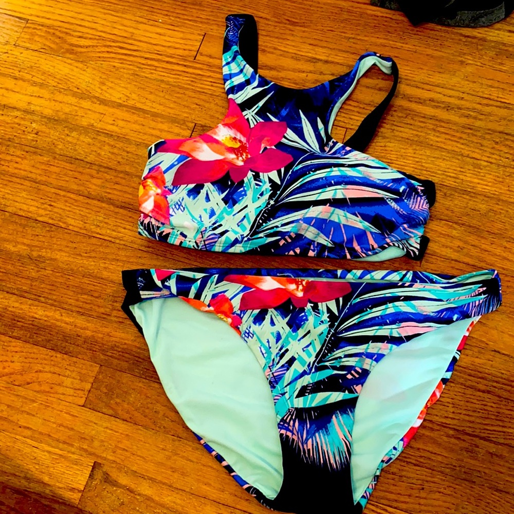 Bathing suit